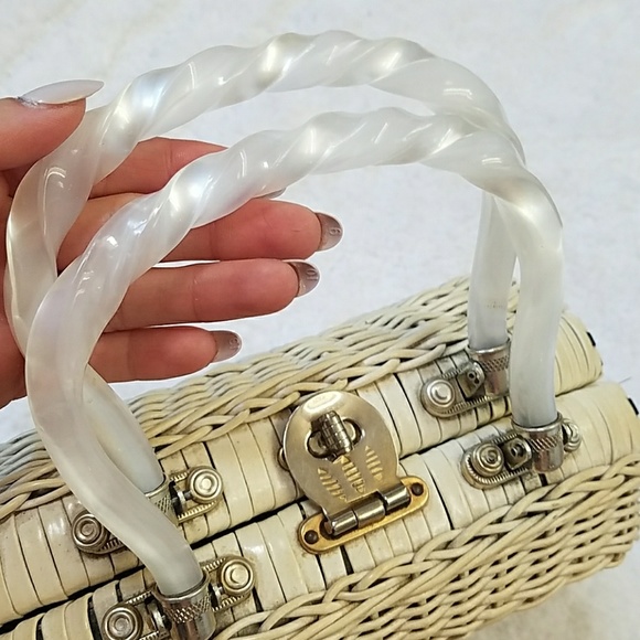 Vintage Straw Handbag - Picture 4 of 8